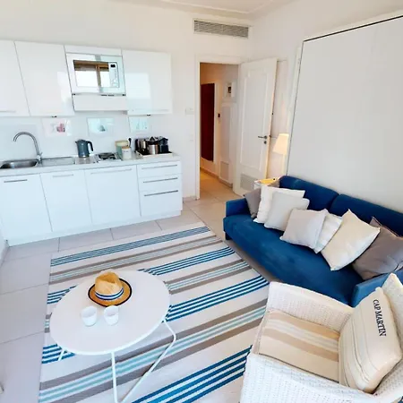 Appartement De La Plage - Studio Pour 2 Personnes 904 Menton